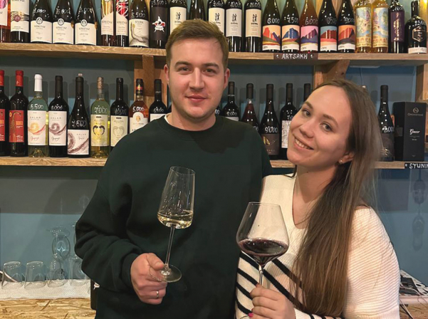 The Kliver: Винный бар Евгения и Дарьи в Дилижане