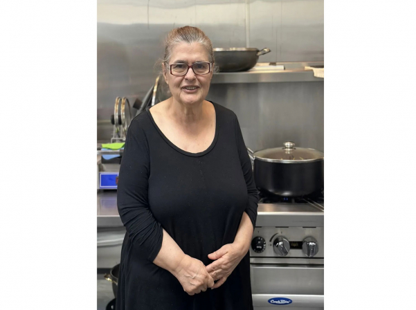 Խորհրդային ուտեստները՝ Կարինե Հաջյանի Լոս-Ալամիտոսի Borsh Deli-ում