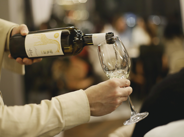 Ubuntu սպիտակ. Հալիվորուկից ստացված &laquo;փափուկ&raquo; գինին