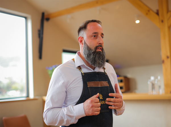 «Երկրի աղի» առաջին ակտը՝ Իվան Գլուշկովից եւ ARARAT-ից