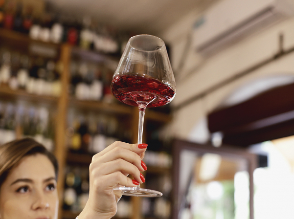 Մագա Թերզյանի Alibi բաժակները՝ կյանքի պարզ հաճույքներին տրվելու համար