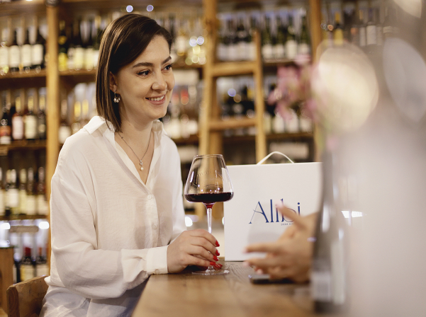 Մագա Թերզյանի Alibi բաժակները՝ կյանքի պարզ հաճույքներին տրվելու համար