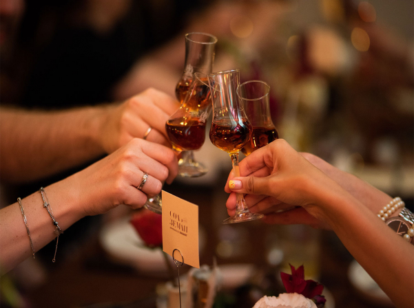 «Երկրի աղի» երրորդ ակտը․ փարիզյան ոճը Երեւանի սրտում