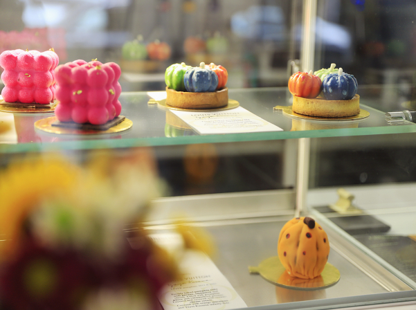 Christian.evn. նորաձեւության մասին դեսերտներով պատմող սրճարանը