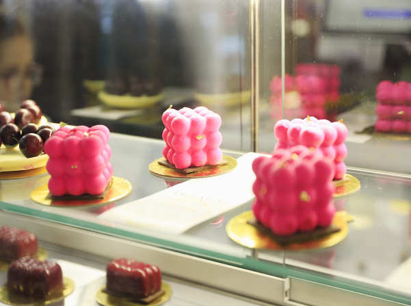 Christian.evn. նորաձեւության մասին դեսերտներով պատմող սրճարանը