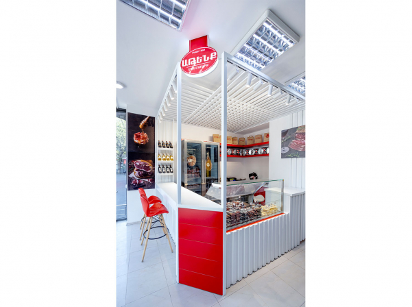 «Աթենք»-ի Կոմիտաս 58 ֆիրմային խանութում բացվել է «Աթենք փրայմ» տաղավար