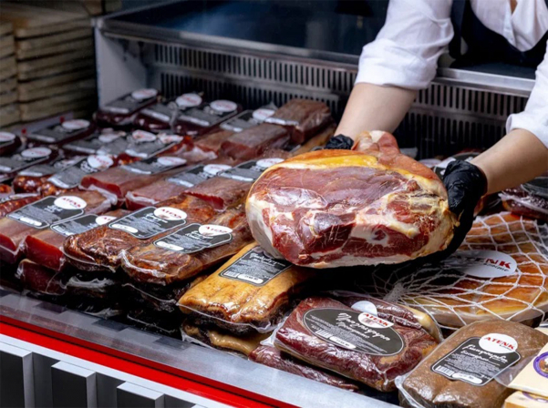 «Աթենք»-ի Կոմիտաս 58 ֆիրմային խանութում բացվել է «Աթենք փրայմ» տաղավար