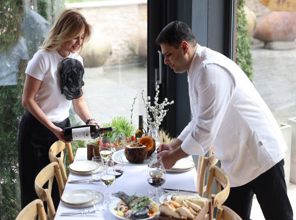 Սուրբ Զատիկը «Արմենիա Վայն» գինիների եւ ավանդական ուտեստների բույրով    