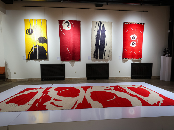 «Ոսկե ծիրան»-ի՝ ավանդական կարմիր գորգից հրաժարումը եւ ARARAT-ի հետ 20-ամյա գործընկերությունը