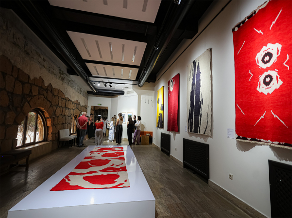 «Ոսկե ծիրան»-ի՝ ավանդական կարմիր գորգից հրաժարումը եւ ARARAT-ի հետ 20-ամյա գործընկերությունը