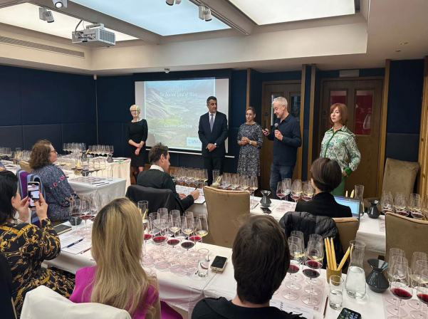 Հայկական գինիները ներկայացվել են Լոնդոնում եւ Մանչեստրում