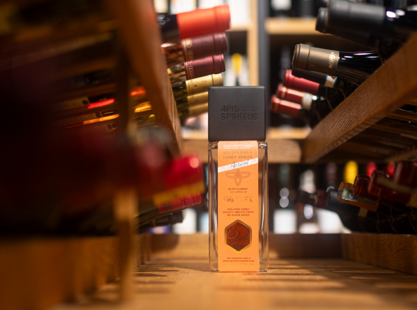 Apis Spiritus: Магия пчел и особый код