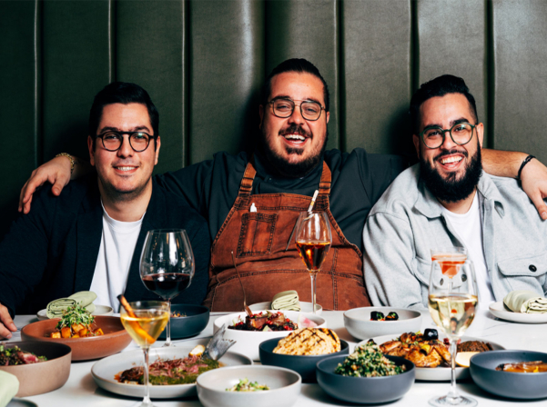 Taline․ Երեք եղբայրների հարգանքի տուրքը մայրիկին 