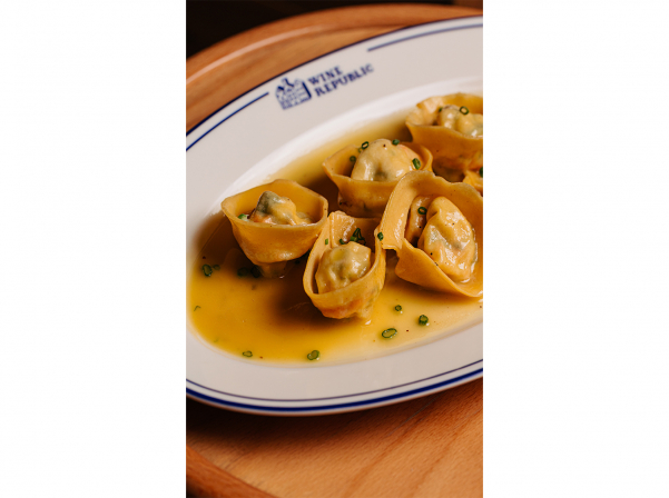 Raw Bar, սոխով ապուր, խխունջներ. Wine Republic-ի նորացված մենյուն