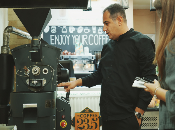 Հասարակածի երկու կողմերում. The Coffee 23.5-ի ճանապարհը 