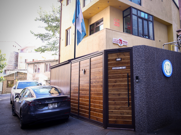  Olé. «մի կտոր» Անդալուզիա Երեւանի կենտրոնում