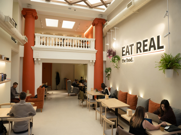 The Food. Պարզություն, նախաճաշեր ողջ օրվա ընթացքում, լավ սուրճ եւ գրքեր