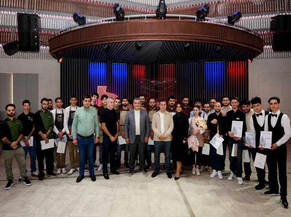 Տարվա բարային թրենդներն ու վիրտուոզ բարմենները․ լավագույնը Սմոքինգ Շեֆ-ի թիմն է 