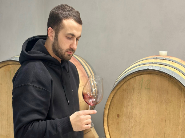 Լալվարին ու Կարմրահյութը բացահայտող «Կինէա» գինիները