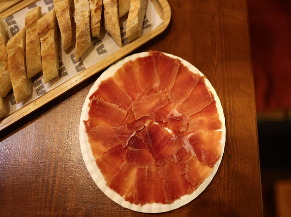 Խամոնի տեսակները եւ կտրելու տեխնիկան. վարպետության դաս Ambar Gastroshop-ում