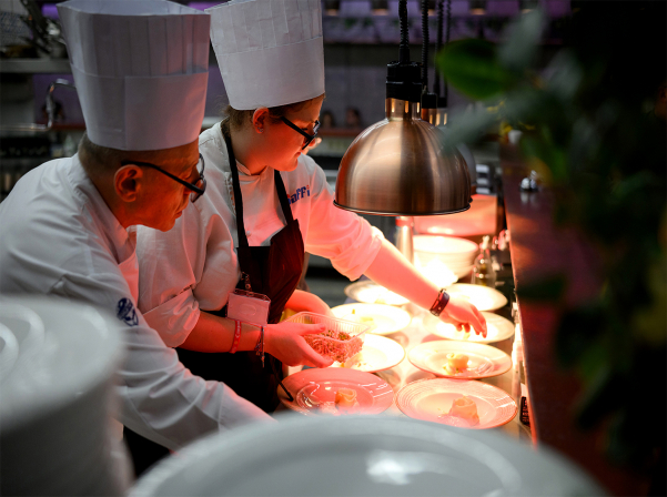 «Չորս ձեռք» ձեւաչափով հատուկ ընթրիք` Կազա Նոստրա ռեստորանում