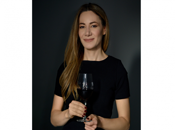 Լեզուն, գինին եւ ապագան. AWS-ի հիմնադիր Արփինե Մանուկյանի պատմությունը