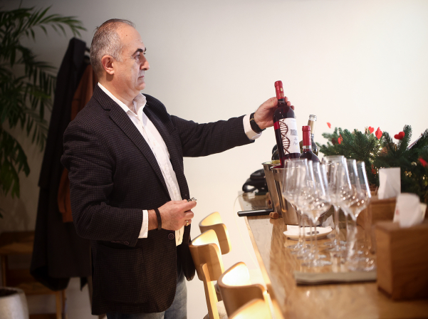 Պատմություն, ինքնություն եւ գինի. MOONQ-ի նոր գինիների համտեսը