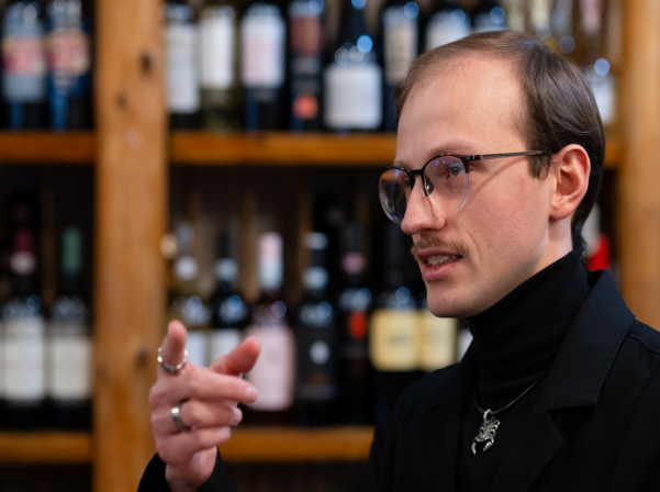 Սարյան 6-ում &laquo;ապրող&raquo; գինու մասնագետ Էմիլը 