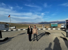 US Ambassador to Armenia visits entrance of the Lachin corridor 